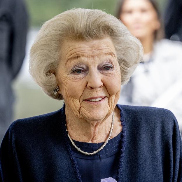 Beatriz de Holanda en el homenaje a su hijo Friso. 