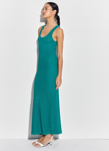 Vestido verde de Sfera (35,99 euros)