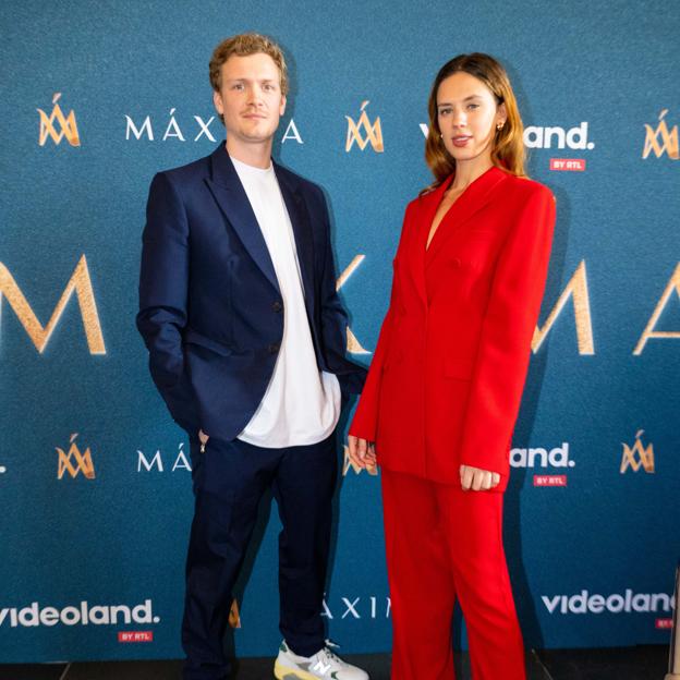 Martijn Lakemeier y Delfina Chave dan vida a Máxima y Guillermo en la serie. 
