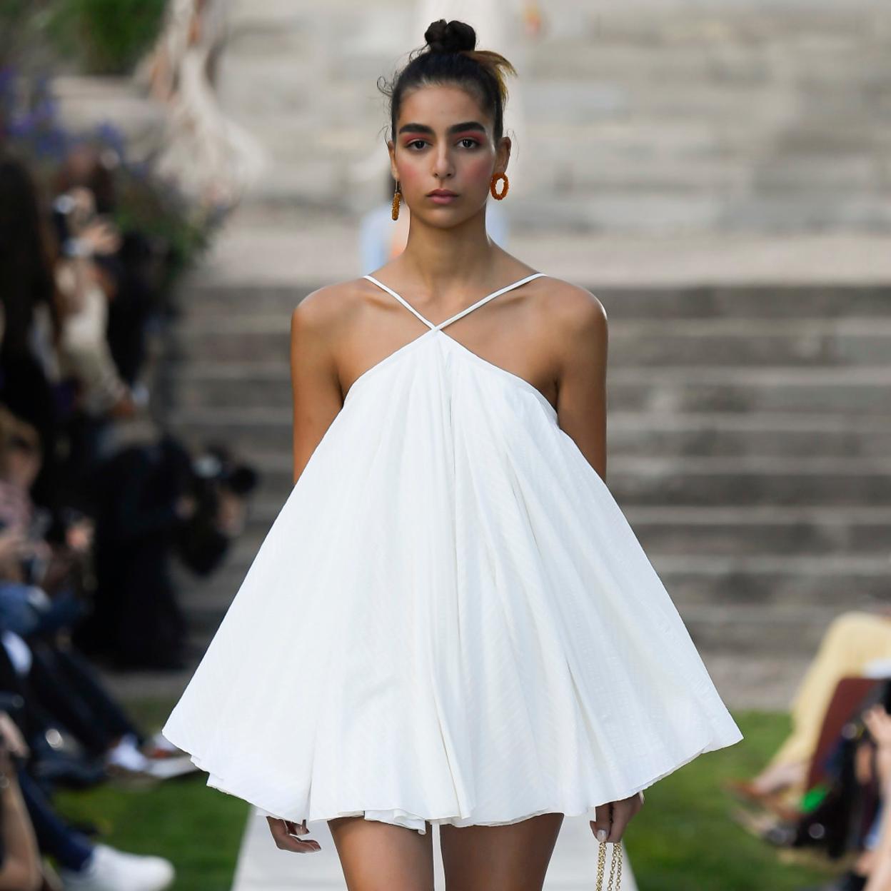 Foto del desfile de Jacquemus Primavera/Verano 2019/LAUNCHMETRICS SPOTLIGHT