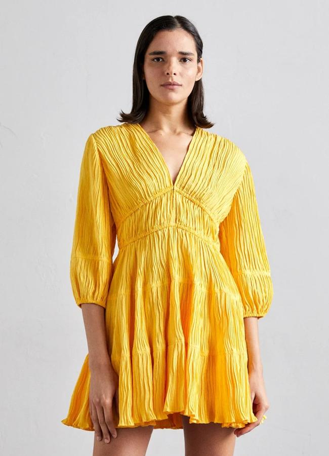 Vestido amarillo de Maje, 255 euros.