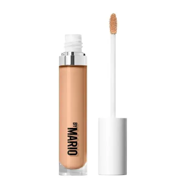 Antiojeras iluminador Illuminant Surrealskin™ Concealer. En Sephora por 32,99 euros.