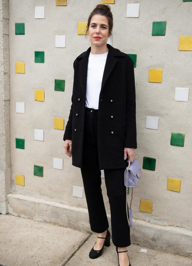 Carlota Casiraghi en el desfile de la Colección Crucero de Chanel.