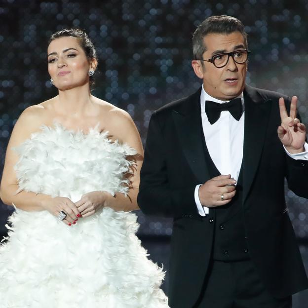 Silvia Abril y Andreu Buenfuente, durante la presenatción de los Premios Goya.