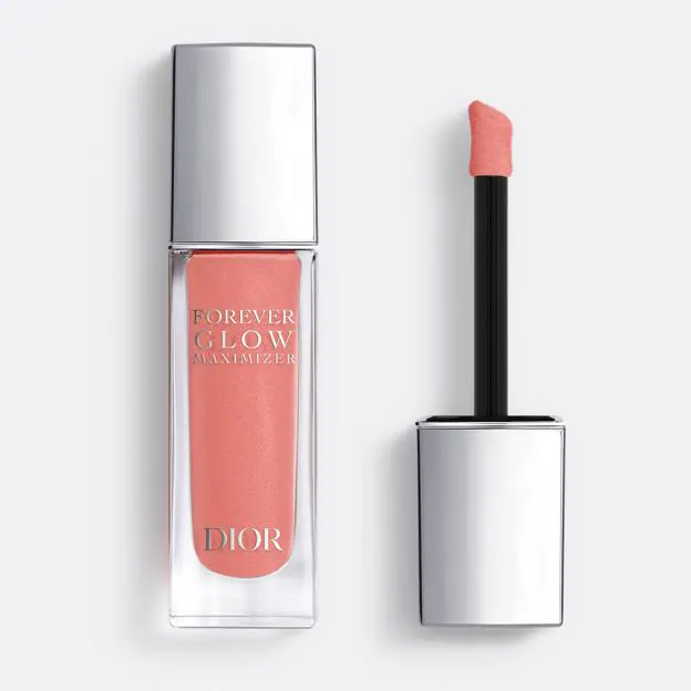 Iluminador Dior Forever Glow Maximizer en el tono 014 Rosy.