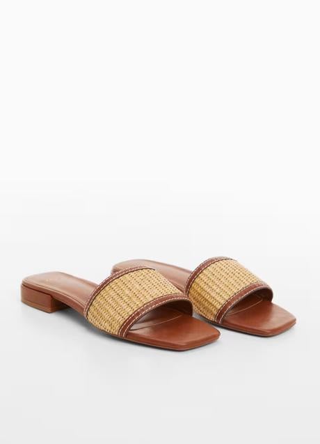 Sandalias planas de rafia de Mango (29,99 euros)