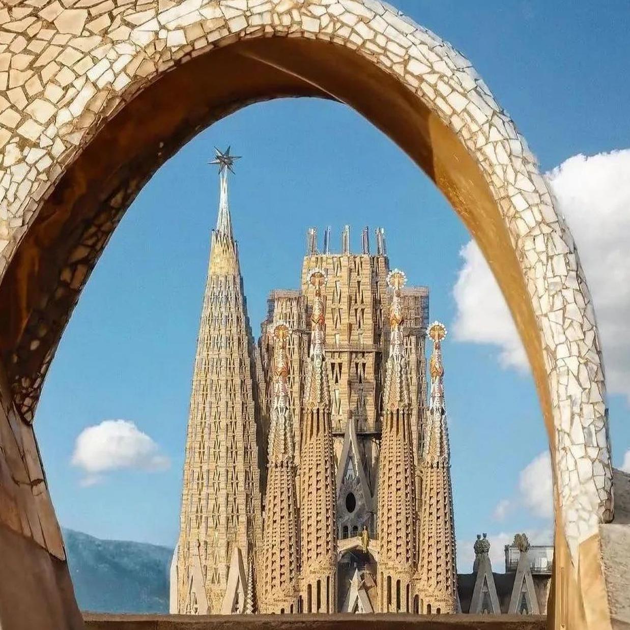 La Sagrada Familia, vista desde La Predrera./Foto: Instagram @visitbarcelona