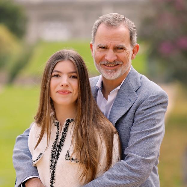 La infanta Sofía con su padre, Felipe VI