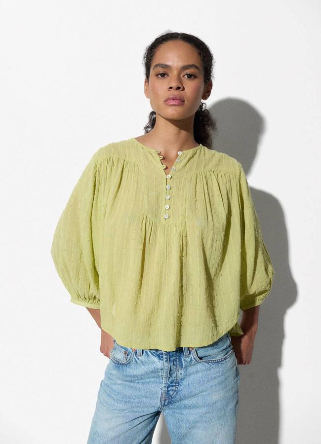 Blusa amplia de plumeti color verde