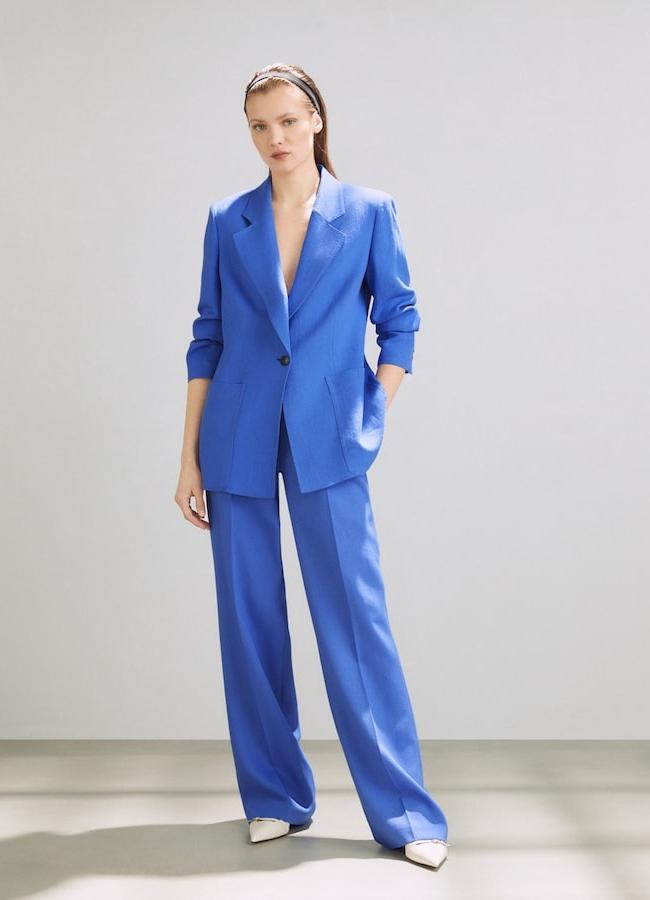 El traje azul de Woman Limited de El Corte Inglés.