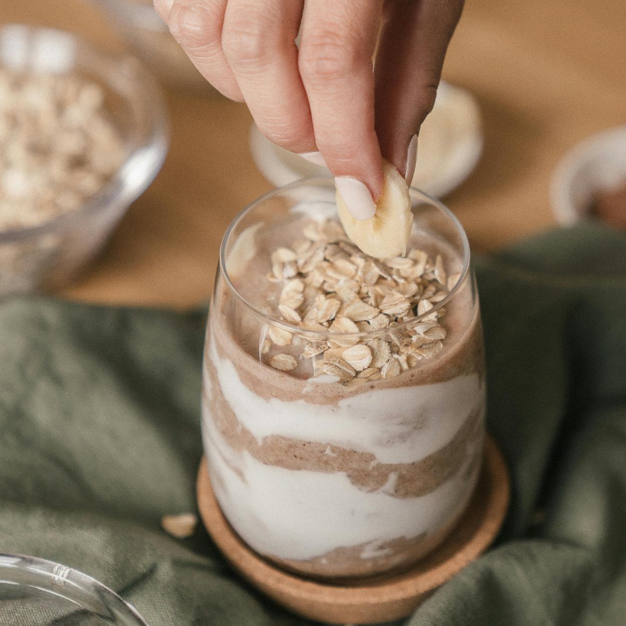 El batido de melón y avena contiene fibra soluble, que fomenta la saciedad y ayuda a adelgazar. /mike jones/pexels.