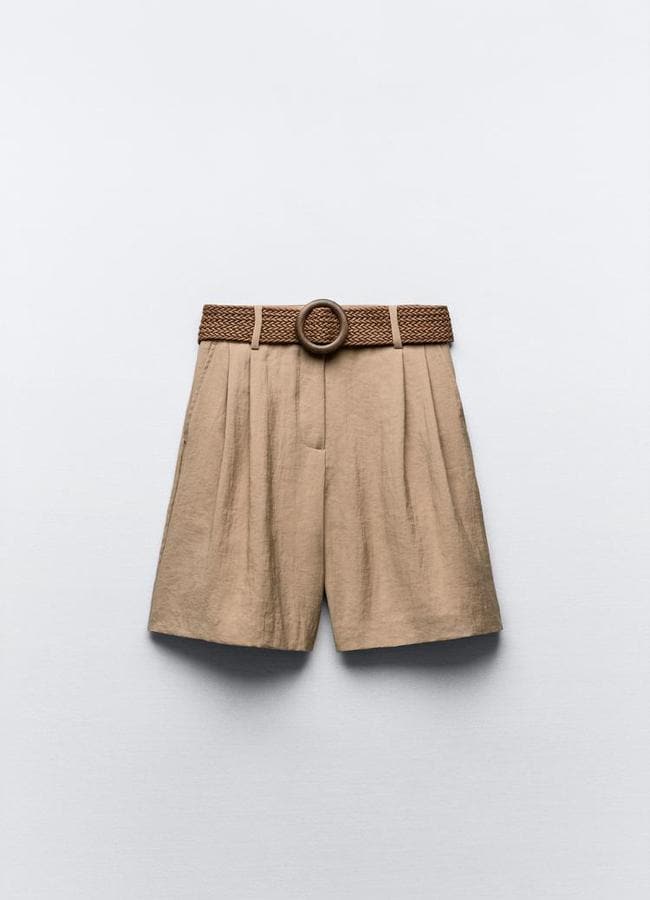 Bermudas pinzas cinturón (25,95€)