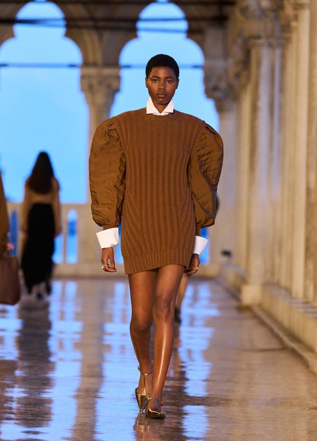 Desfile de la colección resort de Max Mara en el Palazzo Ducale de Venecia. Foto: Cortesía.