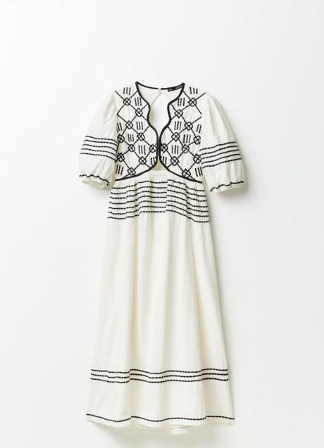 Vestido blanco de Sfera (59,95 euros)