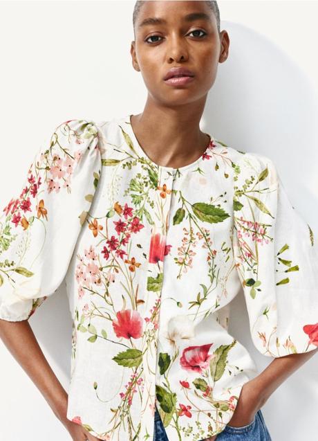 Camisa con estampado de flores de H&M (12,99 euros)