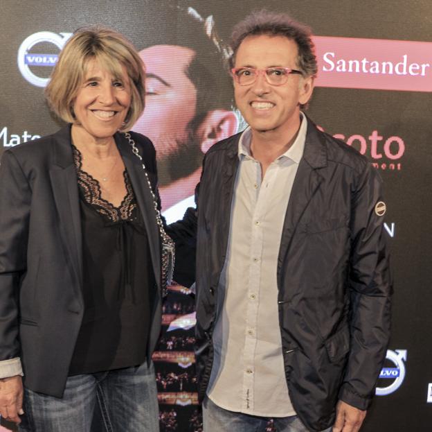 Jorrdi Hurtado, con su mujer, Rosa Carmen Palau. 