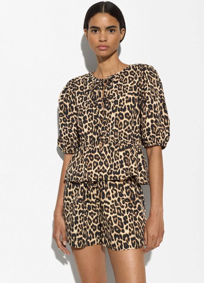 Blusa con lazos de leopardo