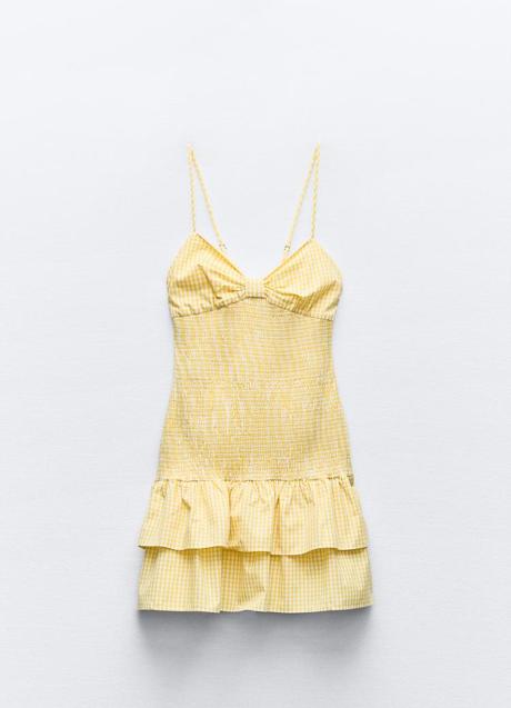 Vestido amarillo de Zara (29,99 euros)