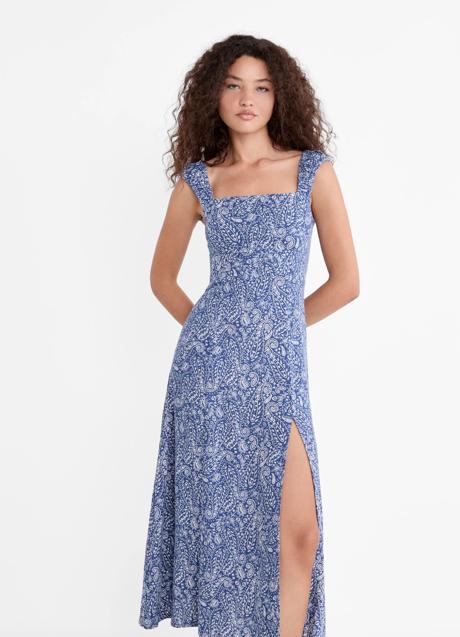 Vestido estampado de Stradivarius (29,99 euros)