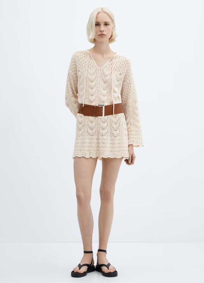 Vestido crochet manga acampanada de Mango (25,99€)