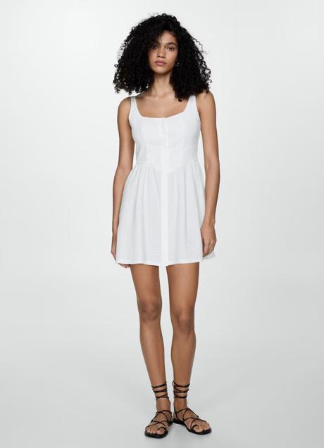 Vestido blanco de Mango (25,99 euros)