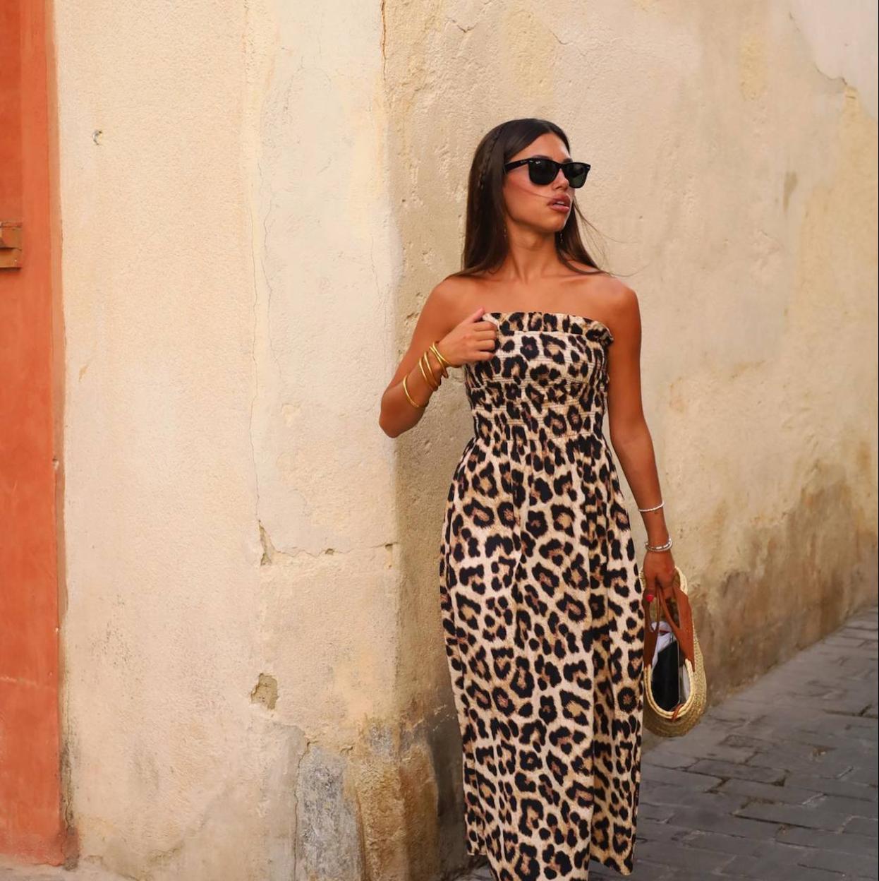 Influencer con vestido de leopardo/@MARIASEGARR