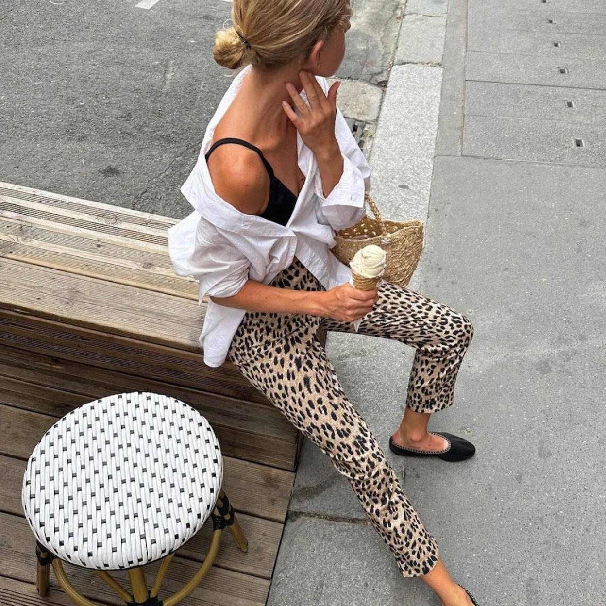 Influencer con pantalones tendencia/@ALICEPILATE