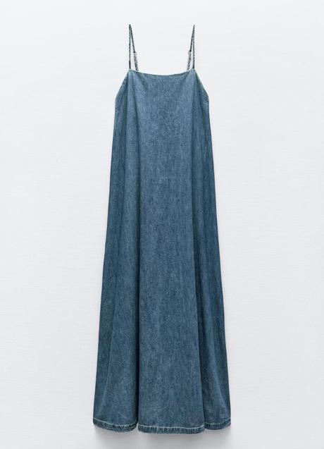 Vestido vaquero de Zara (35,99 euros)