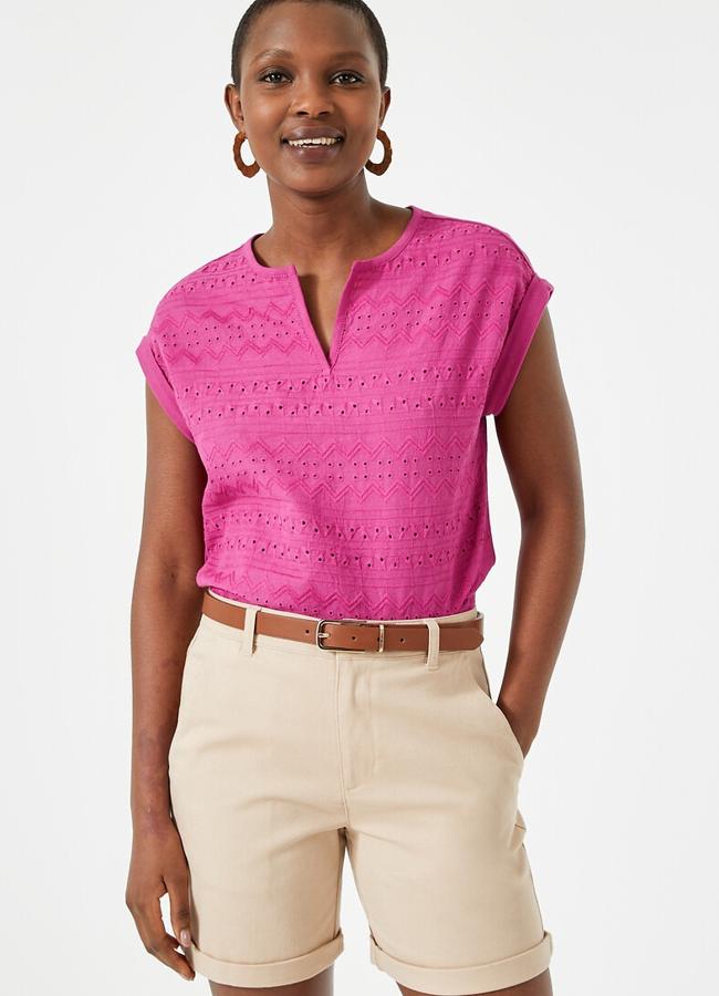 Camisa rosa bordada de La Redoute, 15,49 euros.