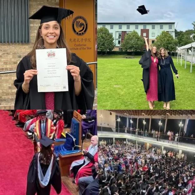 Camila Carvajal disfrutando de su acto de graduación junto a su madre. 