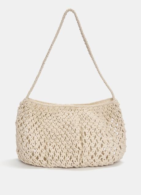 Bolso calado de Pull & Bear (25,99 euros)