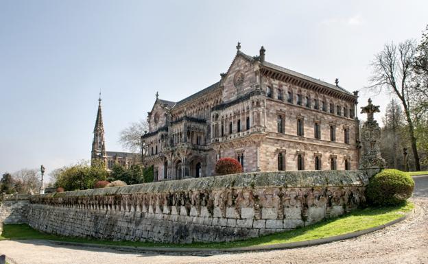 El palacio de Sobrellano, en Comillas (Santander). 