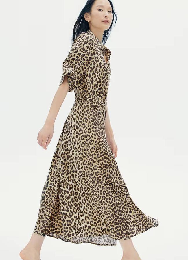 Vestido camisero con estampado de leopardo midi