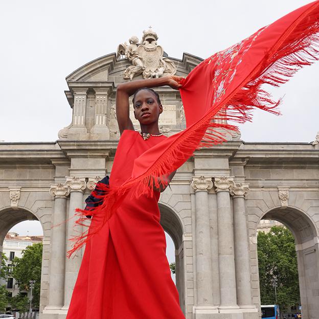 Así va a ser el espectacular desfile inaugural de Madrid es Moda en la Puerta de Alcalá, en septiembre