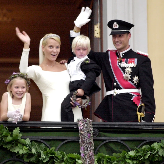 El aniversario de boda más amargo de Haakon y Mette-Marit: por qué los propios noruegos no quieren que el heredero sea rey