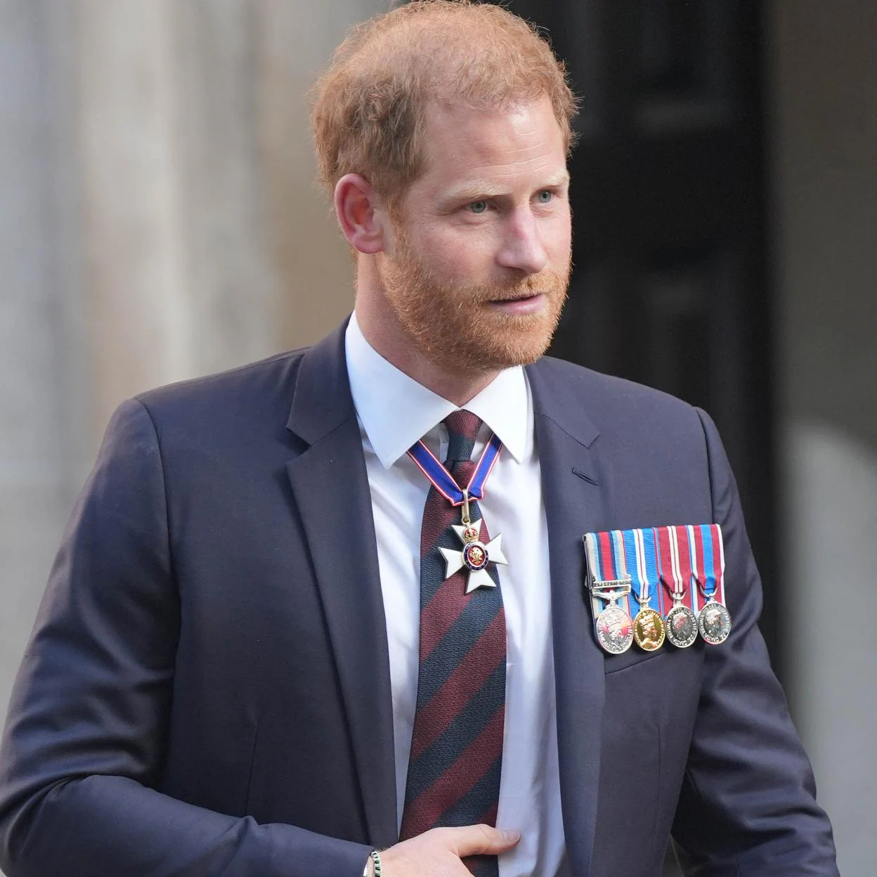 El príncipe Harry de Inglaterra está a punto de recibir una pequeña fortuna. 