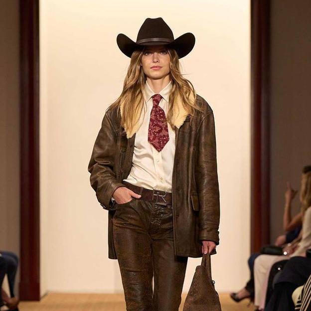 Las prendas de estilo western para llevar el look cowgirl tendencia en otoño 2024