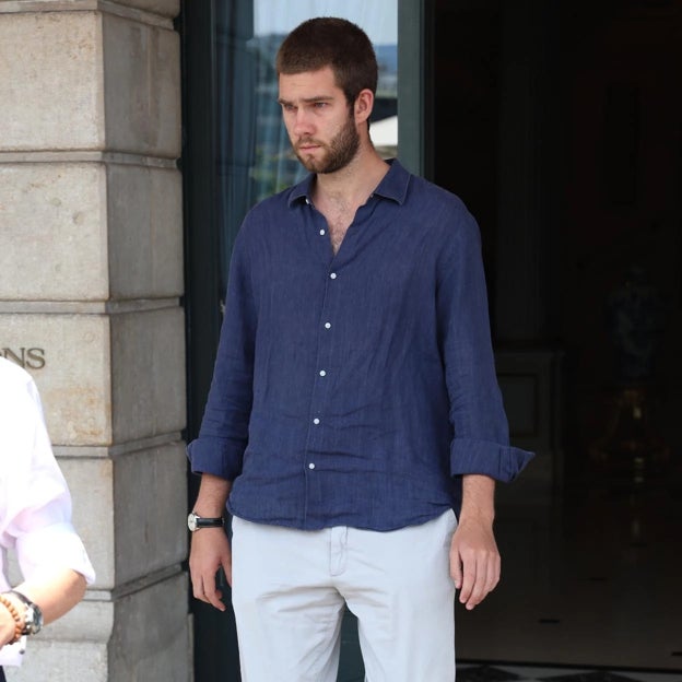 Juan Valentín Urdangarin, en el 18 cumpleaños de su hermana Irene en Ginebra. 