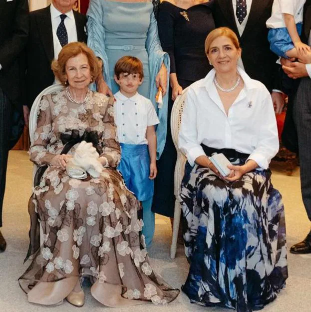 El look de la infanta Cristina en la boda de Victoria López-Quesada. 