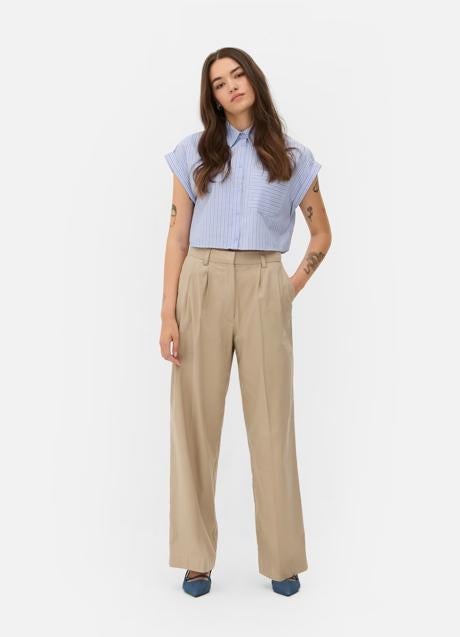 Pantalones chinos de Primark (18 euros)