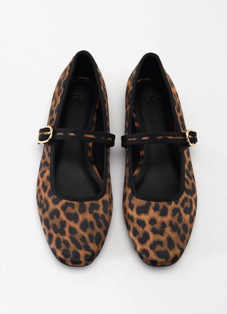 Zapatos con estampado de leopardo de Parfois (25,99 euros)