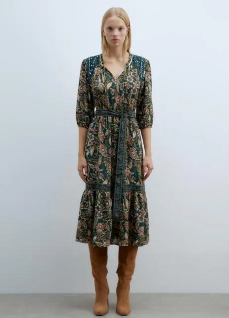 Vestido midi de Sfera d(35,99 euros)