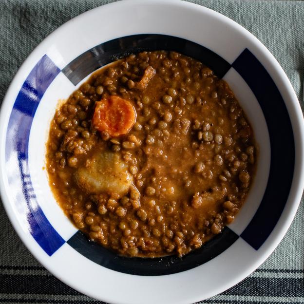 Con la llegada del otoño, las lentejas son una de las protagonistas de nuestros menús semanales, y más si conseguimos igualar el sabor de la receta de nuestras abuelas.