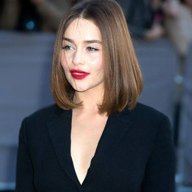 Emilia Clarke con corte carré clásico