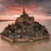  https://www.turium.es/destinos/mont-saint-michel-isla-espectacular-francia-abadia-medieval/