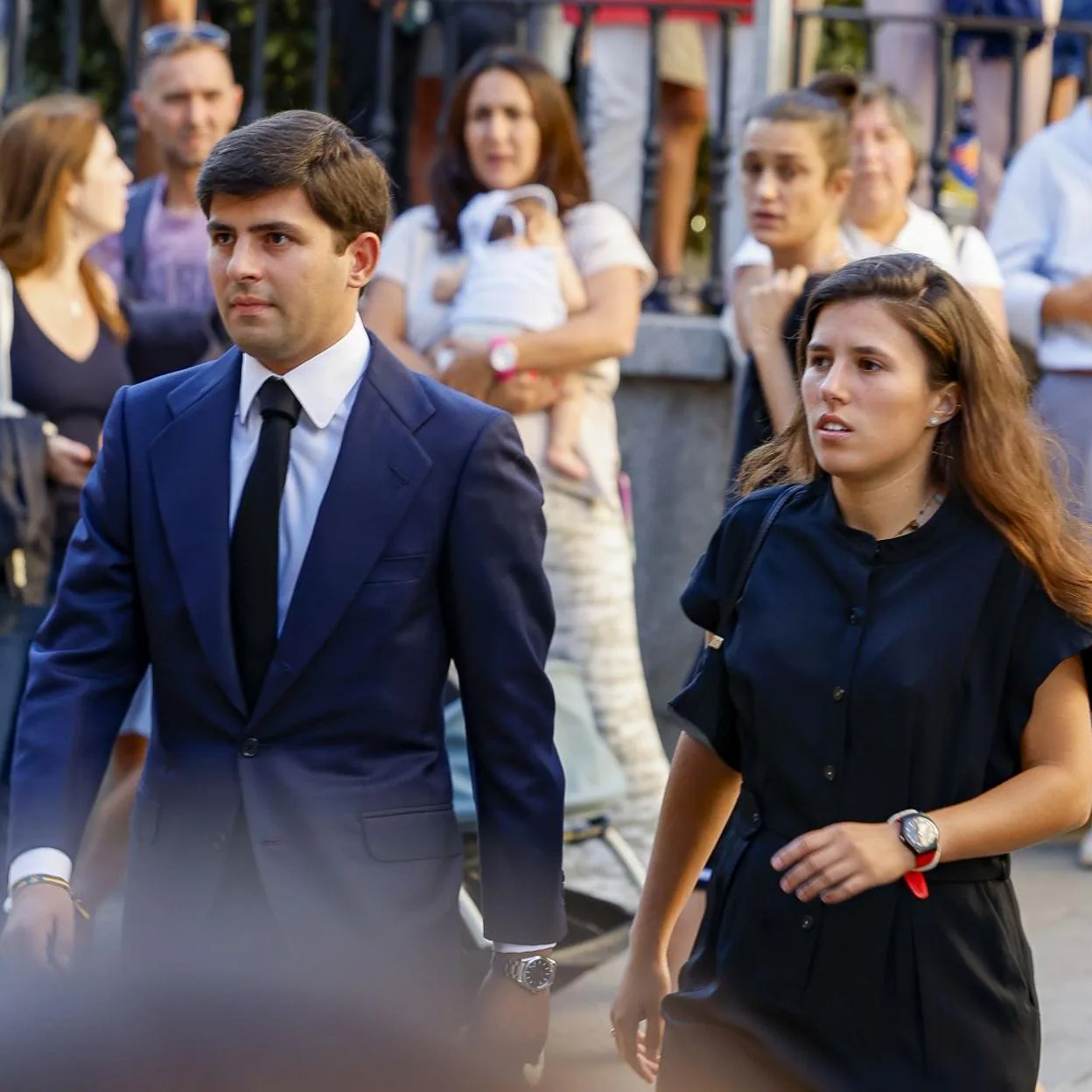 Juan y Teresa Urquijo, a su llegada al funeral de Juan Gómez Acebo el pasado 8 de septiembre. /gtres