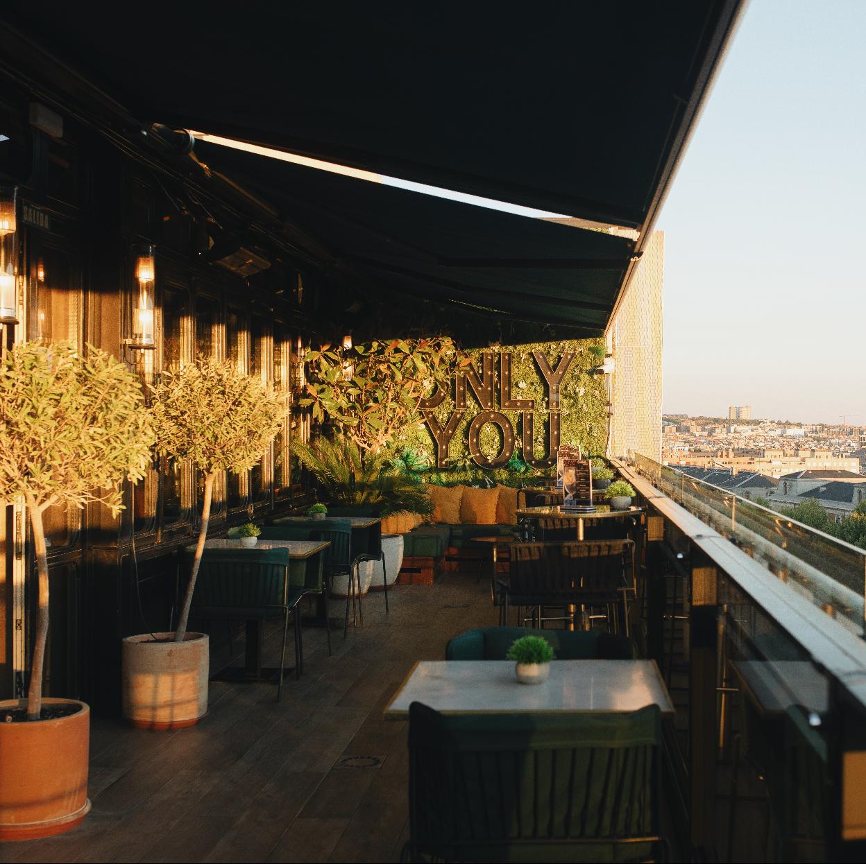 El rooftop del Only You Hotel Atocha en el que podemos disfrutar de la nueva carta de Sép7ima, con la mejor gastronomía de otoño./DR