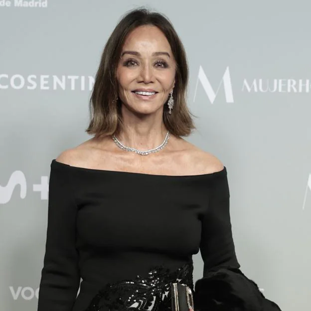 Isabel Preylser en los Premios Mujerhoy 2024.