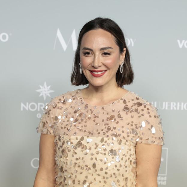 Tamara Falcó arrasa en los Premios Mujerhoy con un vestido muy especial de Carolina Herrera