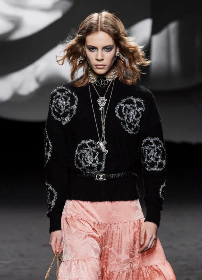 Jersey navideño de Chanel para el invierno 2023.